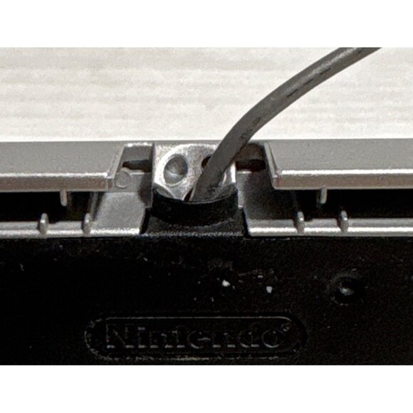 Nintendo Wii Sensor Bar With Wired Connection OEM - Picture 6 of 7